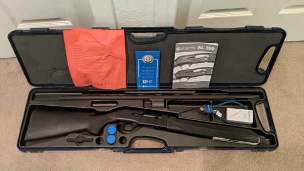 Beretta 3901 Citizen Semi Automatic Shotgun 12 Gauge 28" Barrel 5 Rounds 3" Chamber Black Synthetic Stock Blue Finish